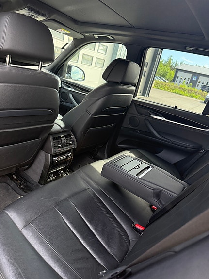 BMW X5 9 of 9