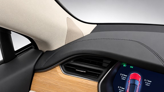 Tesla Model S 16 of 30