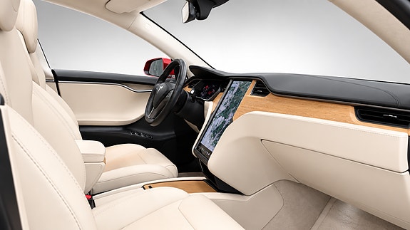 Tesla Model S 29 of 30