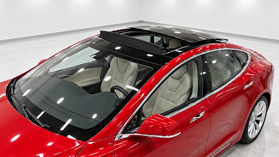 Tesla Model S 9 of 30