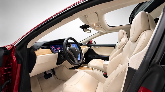 Tesla Model S 13 of 30