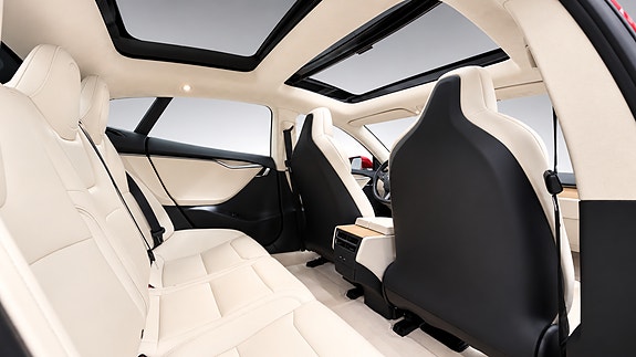 Tesla Model S 18 of 30