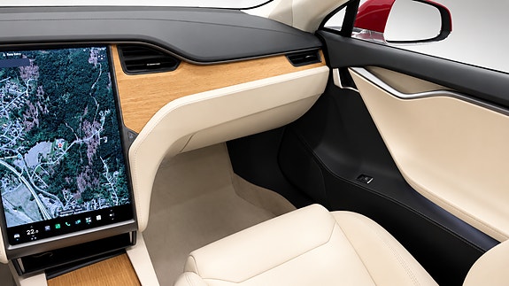 Tesla Model S 22 of 30