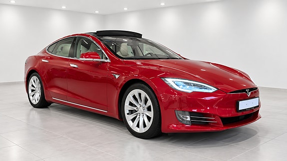 Tesla Model S 3 of 30