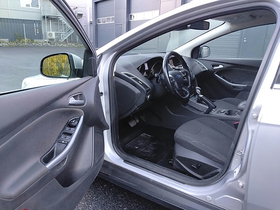 Ford Focus 10 of 15
