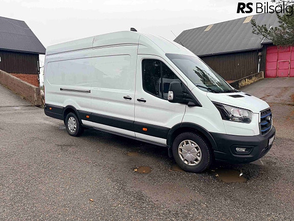 Ford E-Transit 350 L4 Van 5 of 30