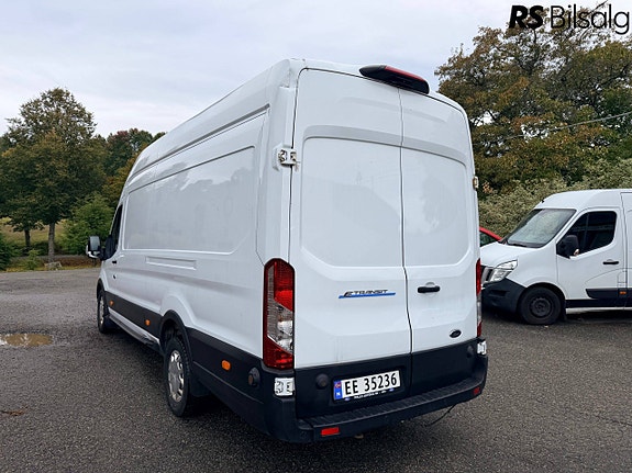 Ford E-Transit 350 L4 Van 9 of 30