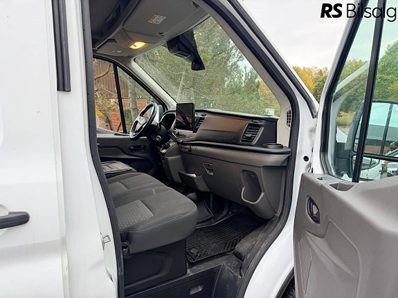 Ford E-Transit 350 L4 Van 18 of 30