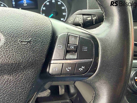Ford E-Transit 350 L4 Van 29 of 30
