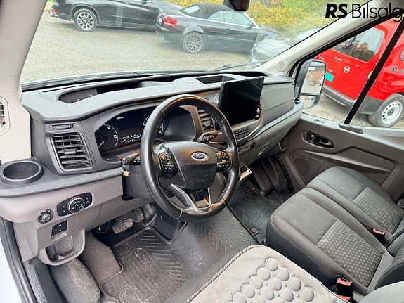 Ford E-Transit 350 L4 Van 23 of 30