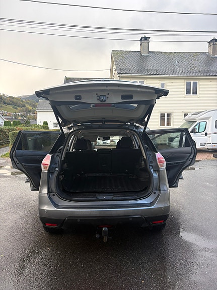 Nissan X-Trail 12 of 30
