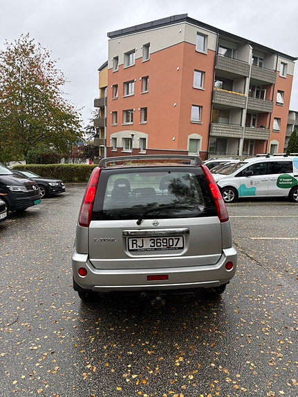 Nissan X-Trail 3 of 17