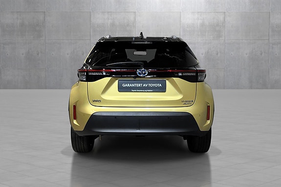 Toyota Yaris Cross 4 of 30