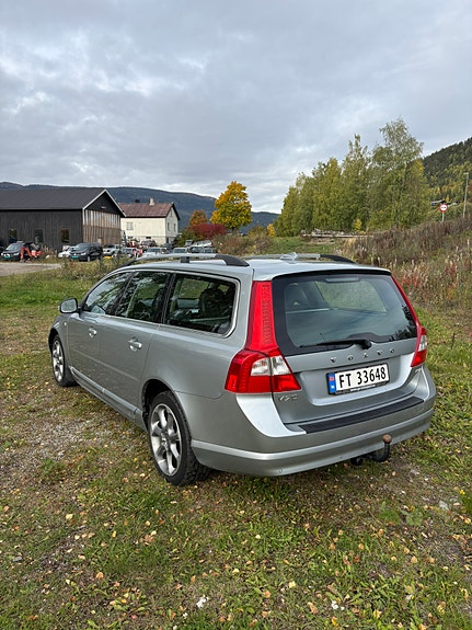 Volvo V70 6 of 14