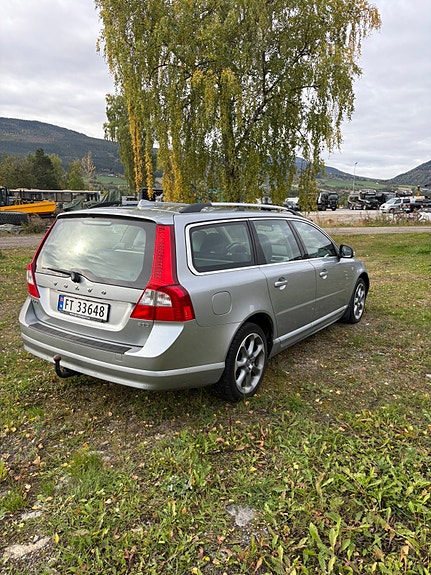 Volvo V70 4 of 14