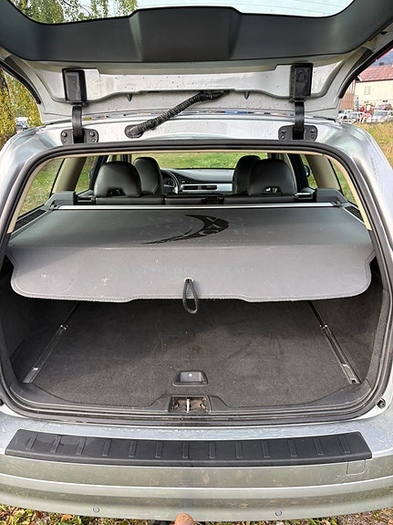 Volvo V70 10 of 14