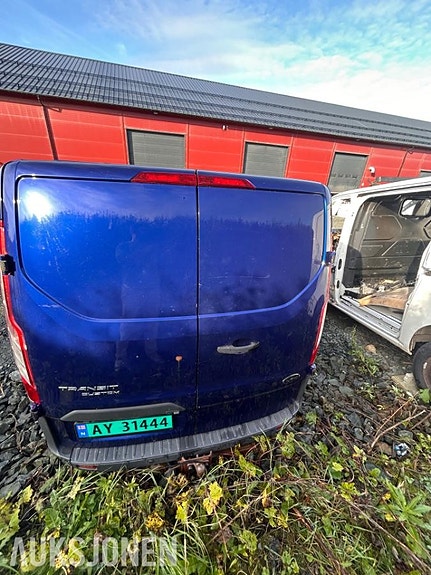 Ford Transit Custom 9 of 18