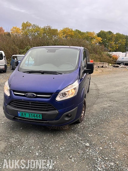 Ford Transit Custom 2 of 18