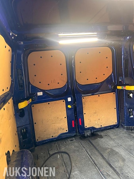 Ford Transit Custom 18 of 18