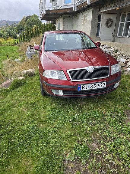 Skoda Octavia 2 of 6