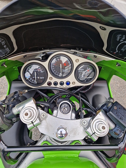 Kawasaki Ninja ZX-6R 8 of 9