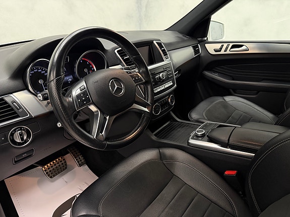 Mercedes-Benz ML250 20 of 30