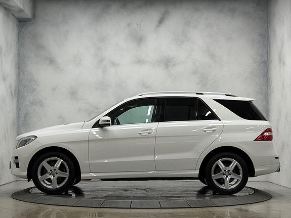 Mercedes-Benz ML250 12 of 30