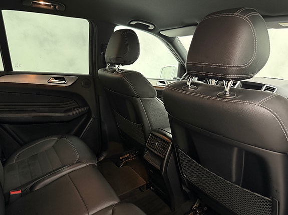 Mercedes-Benz ML250 24 of 30