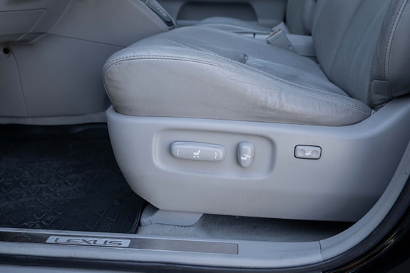 Lexus RX400h 10 of 27