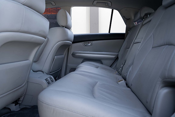 Lexus RX400h 24 of 27