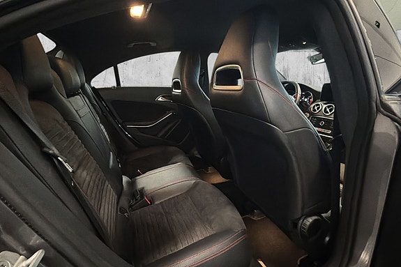 Mercedes-Benz CLA180 25 of 26