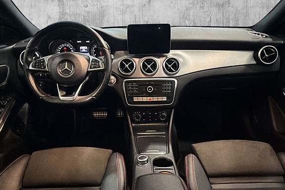 Mercedes-Benz CLA180 14 of 26