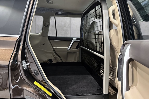 Toyota Land Cruiser 22 of 25