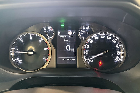 Toyota Land Cruiser 12 of 25