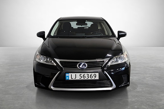 Lexus CT200h 3 of 23