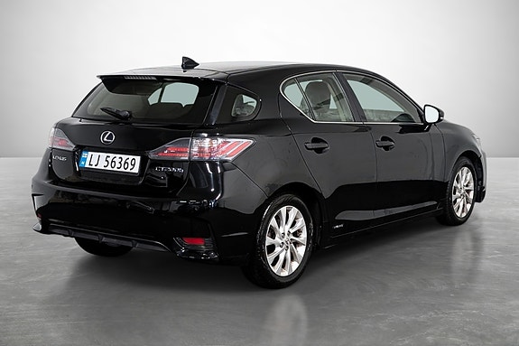 Lexus CT200h 9 of 23
