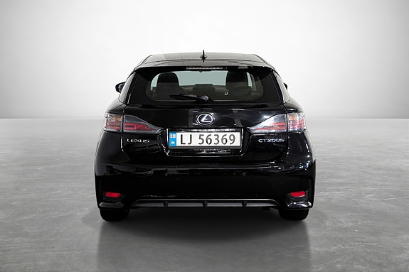 Lexus CT200h 7 of 23