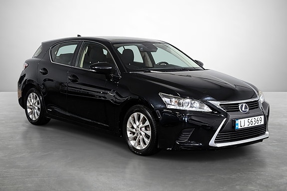 Lexus CT200h 4 of 23