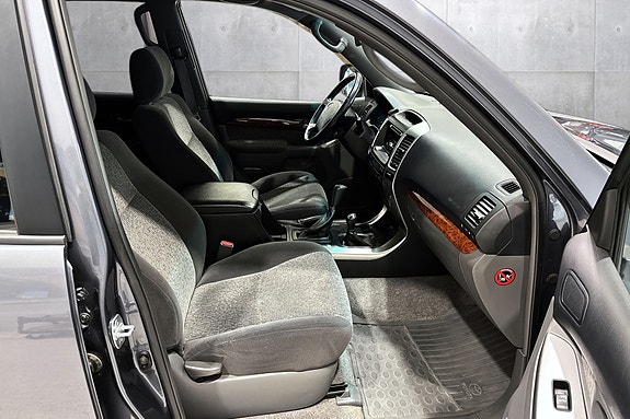 Toyota Land Cruiser 18 of 20