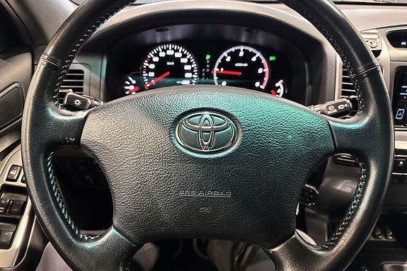 Toyota Land Cruiser 11 of 20