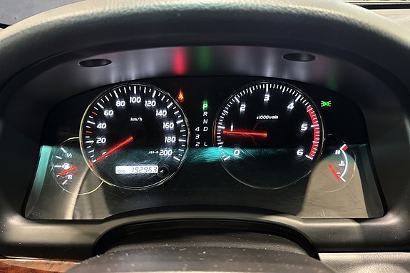 Toyota Land Cruiser 12 of 20