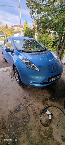 Nissan Leaf 2 of 9