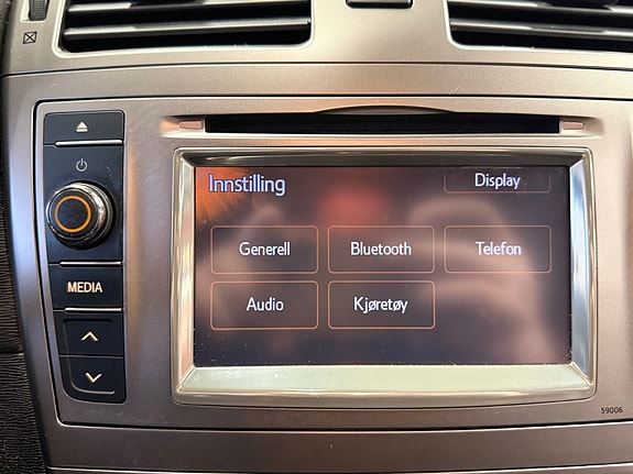 Toyota Avensis 20 of 30