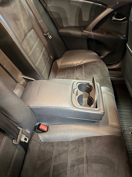 Toyota Avensis 13 of 30