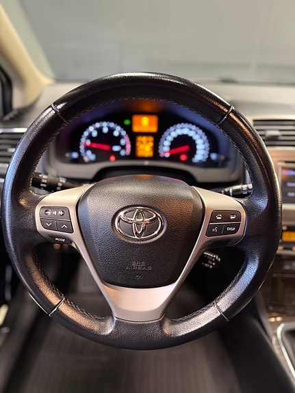 Toyota Avensis 28 of 30