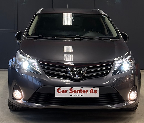 Toyota Avensis 3 of 30