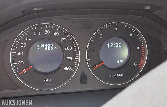 Volvo XC70 10 of 16