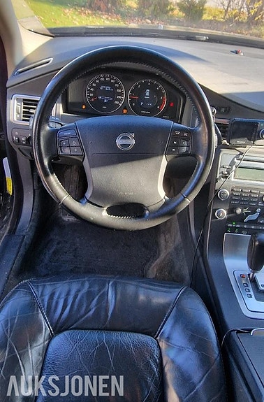 Volvo XC70 9 of 16