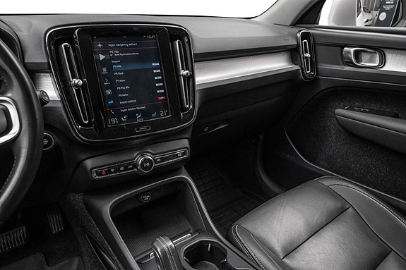 Volvo XC40 21 of 28