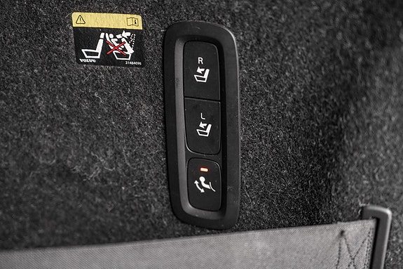 Volvo XC40 26 of 28